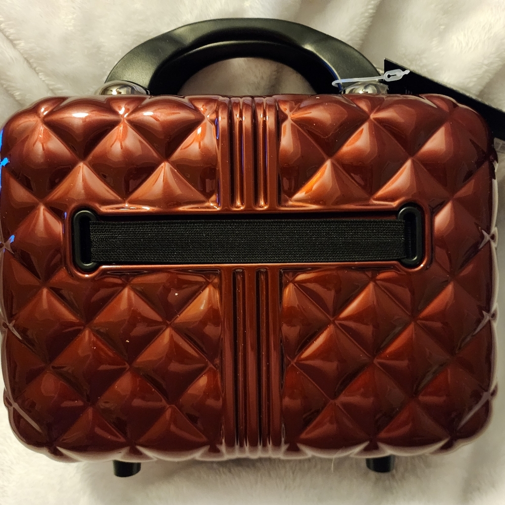 Luxury Hard Shell Makeup / Beauty Travel Case in dark red / lighter burgundy